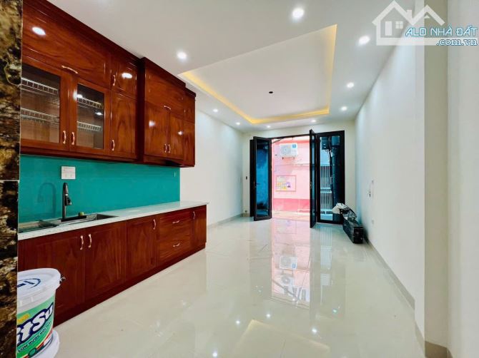 BÁN NHÀ PHỐ PHÚ DIỄN, BẮC TỪ LIÊM - 35M², 6 TẦNG, 3.5M MẶT TIỀN - 8 TỶ - Ô TÔ 4 CHỖ ĐỖ CỬA - 1