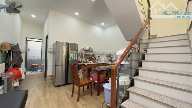 BÁN NHÀ 2 TẦNG ĐÚC 66M2 ( 5.6M X 13M) - HẺM XE HƠI - 4.47TỶ. - 1