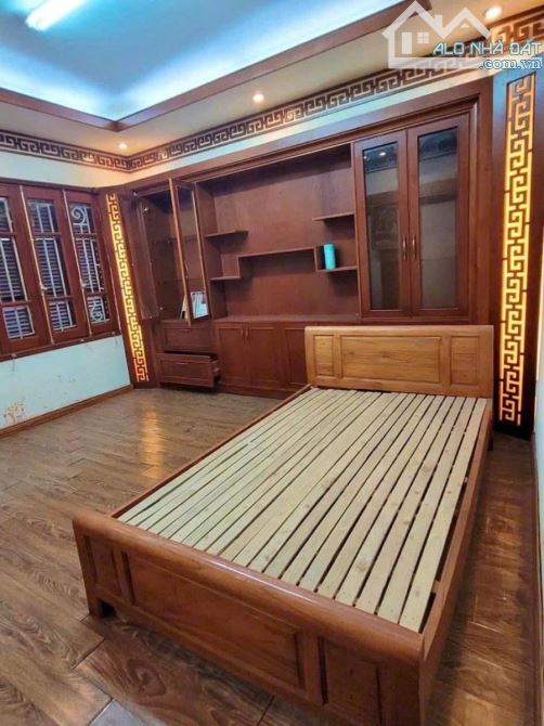 BÁN GẤP NHÀ MẶT PHỐ, VỈA HÈ Ô TÔ TRÁNH, THOÁNG SAU, KINH DOANH VĂN PHÒNG SIÊU TỐT 97M2 NHỈ - 1