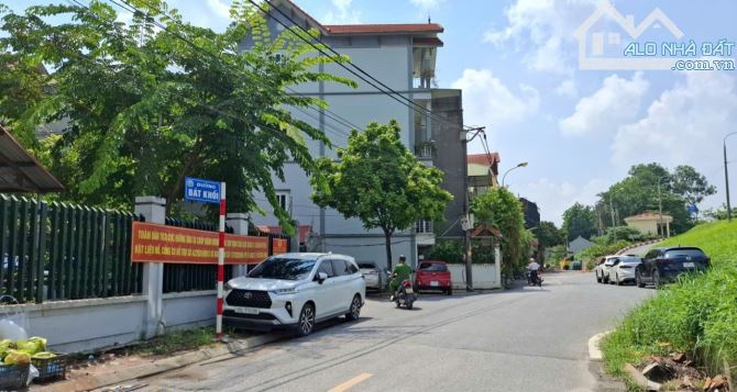 Chị Kiều bán gấp mảnh đất 40m2, mt4.25, giá 6 tỷ nhỏ, 1 nhà ra mặt phố bát khối - 1