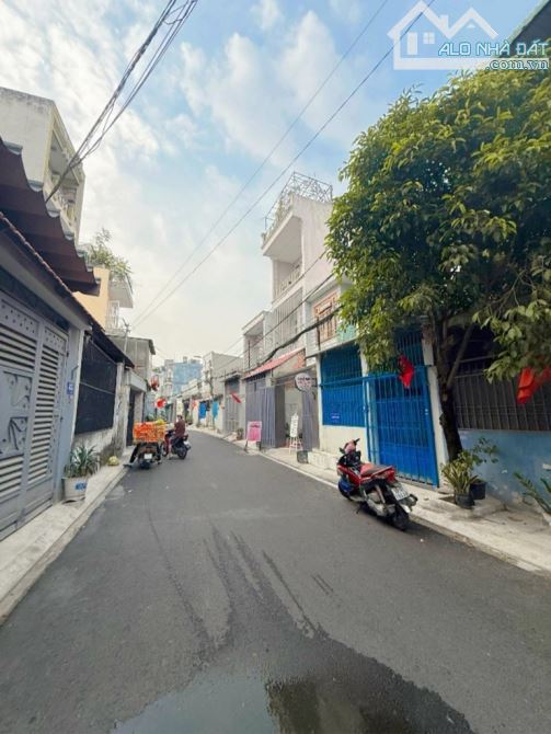 🔥🔥🔥 MẶT TIỀN KINH DOANH SẦM UẤT - TRUNG MỸ TÂY,QUẬN 12- 4× 26M- 4 TẦNG. GIÁ CHỈ 7,8 TỶ - 1