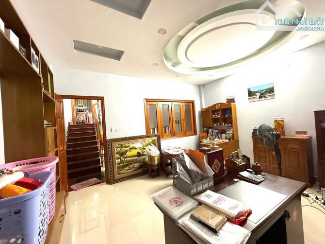 NHÀ PHỐ ĐẲNG CẤP LUXURY MỘT TRỤC THÔNG- DT KHỦNG TIỆN KINH DOANH ĐA NGHÀNH NGHỀ - 1