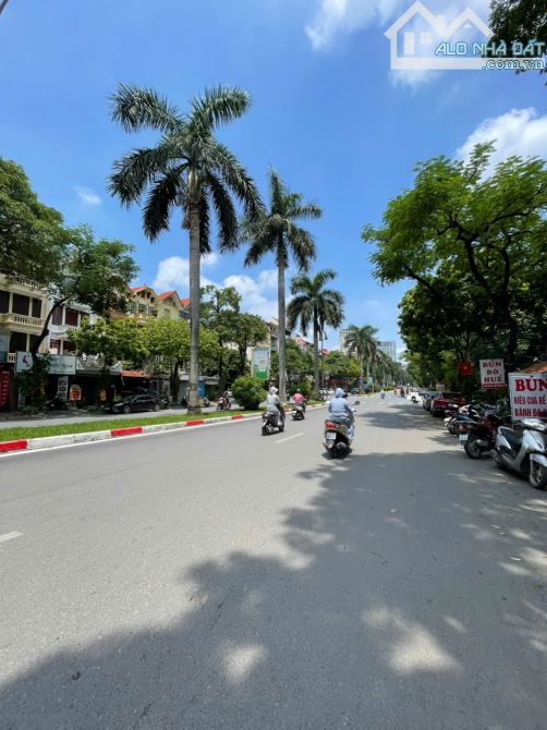 HẠ CHÀO 10 TỶ! CHỦ CẦN BÁN GẤP BIỆT THỰ SONG LẬP KĐT VĂN QUÁN, DIỆN TÍCH 231M,  GIÁ 50 TỶ. - 1