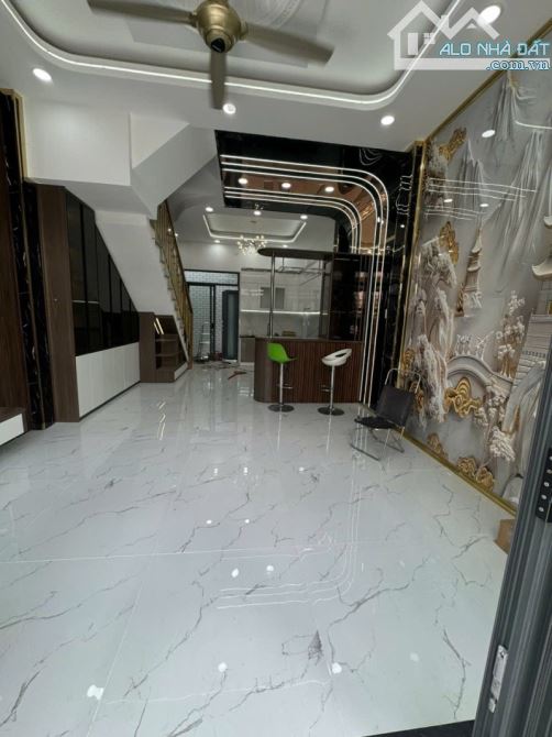 SIÊU PHẨM NHÀ 3 TẦNG LÃ XUÂN OAI – LONG TRƯỜNG - 1
