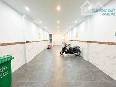 toà căn hộ dịch vụ phú diễn sau lưng mặt phố - 20 phòng - đủ pccc - sổ đỏ phân lô - 1