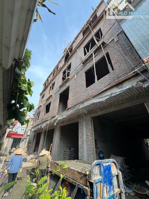 L.A.Đức - Dãy nhà 4 căn tại Phố ĐÀ NẴNG - 48 - 65m2 - 3 tỷ 650 -  3 tỷ 9 - 1