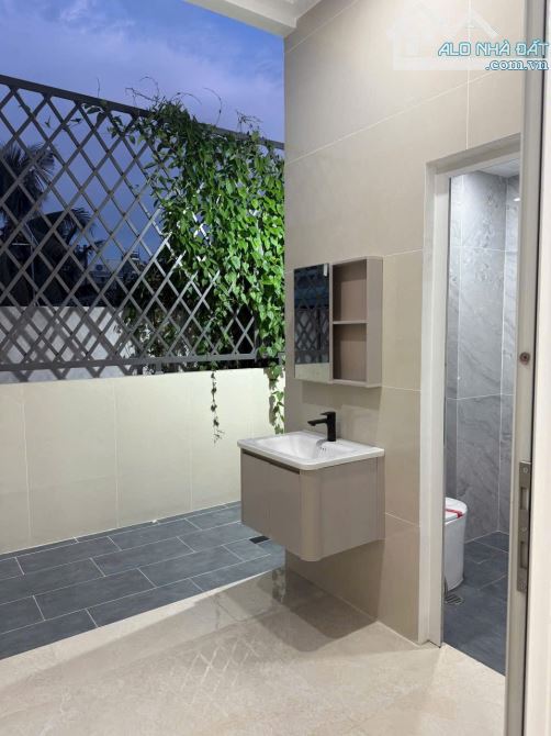 CẦN CHUYỂN NHƯỢNG LẠI CĂN NHÀ: 1 TRỆT .1 LẦU .NHÁNH NHỰA ĐƯỜNG TIẾN THÀNH - 1