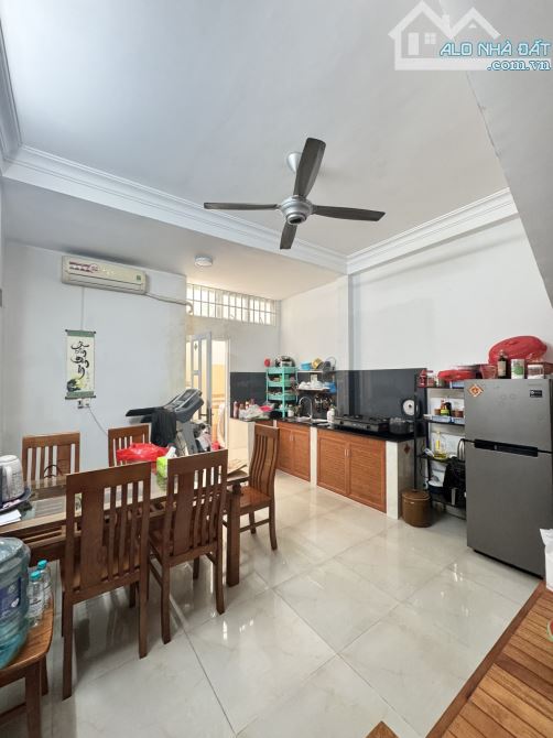 TP.Thủ Đức - 58m2 - 2 Tầng - Mặt tiền gần Chợ - Hoàn công - SHR - 1