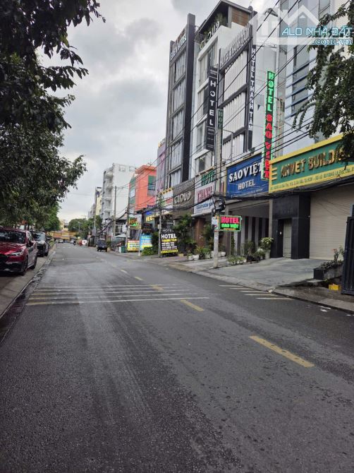 Bán Căn Nhà Mặt Tiền Hẻm Kinh Doanh Đường Dương Quảng Hàm P6-(4.2mx26m)-Giá 13.7ty - 1