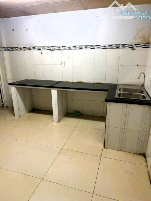 cho thuê nhà nguyên căn 4 phòng ngủ, hẻm xe tải, Hoàng Diệu 2 Linh Trung - 1
