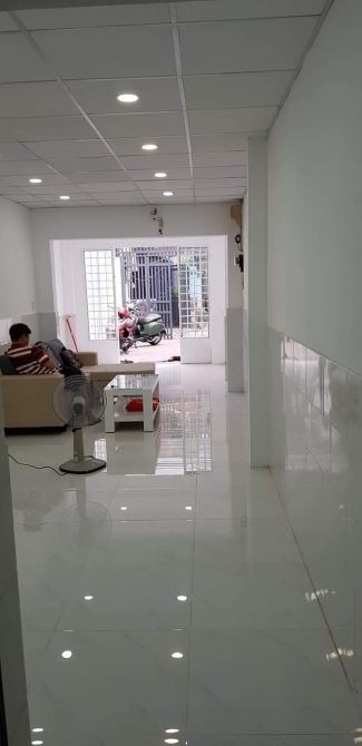 Lê Văn Sỹ - Quận 3 - 69m2 - 2 Tầng - Hẻm trước nhà 5 mét - 1