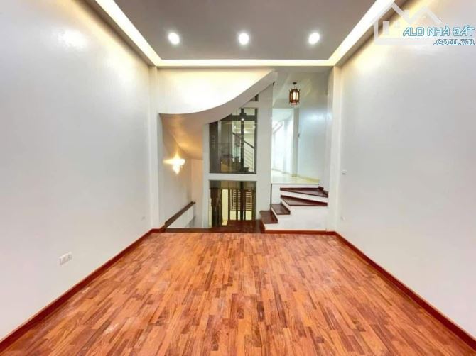 Bán nhà Nguyễn Đình Chiểu - HBT - cạnh CV Thống Nhất - 15m ra phố 6 tầng thang máy - 12 tỷ - 1