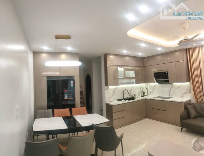Cầu diễn Từ liêm Nhà đẹp ở ngay 38m2 x 6T thang máy , ô tô vào nhà 7,1 tỷ - 1
