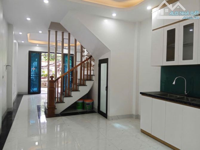 🏡 nhỉnh 3 tỷ – NHÀ 3 TẦNG - MỚI ĐẸP – 50M² – GẦN BẾN XE YÊN NGHĨA - CAO VIÊN - 1