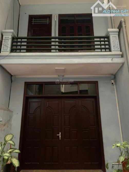 Cho thuê nhà nguyên căn ngõ 58 Đào Tấn,Cống Vị, Ba Đình, 50m 3 tầng, giá 13tr - 1