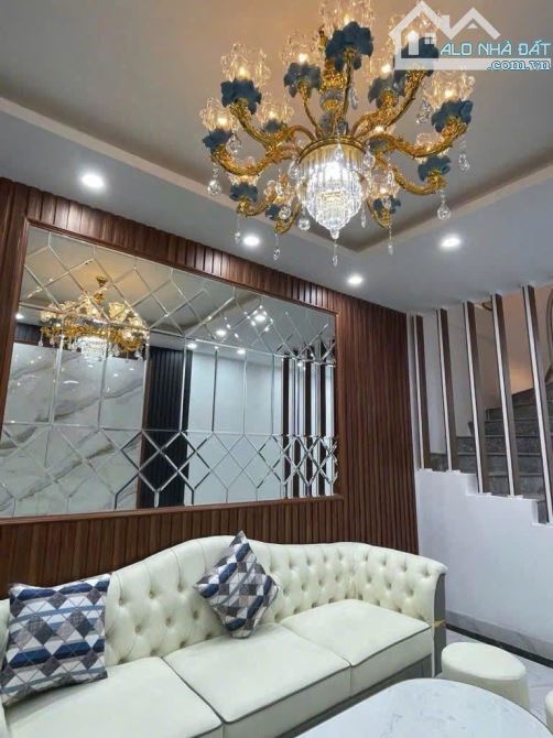 Cho thuê nhà nguyên căn ngõ 46 Định Công Thượng, Hoàng Mai
, DT 35m 4.5 tầng, giá 13tr - 1