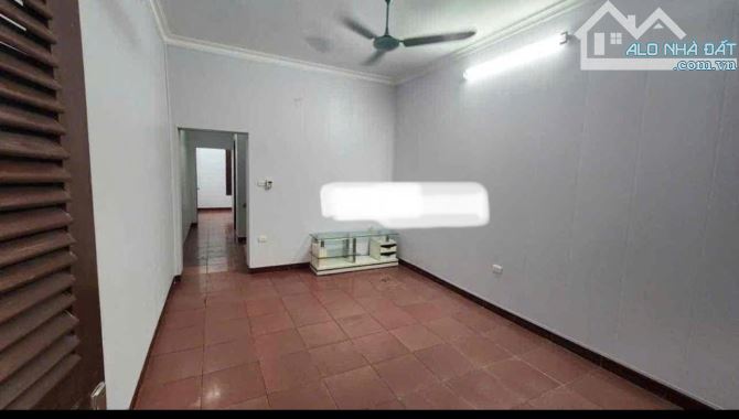 Cho thuê nhà đê la thành, đống đa 55m 3 tầng 3PN 12tr - 1