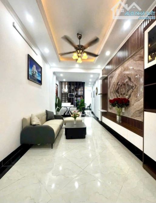 🌸 NHÀ ĐẸP MINH KHAI 10,5 TỶ/ 50 M2/ 5 TẦNG - 5 PHÒNG - THANG MÁY - NGÕ BA GÁC . - 1