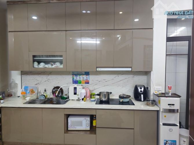 LÁNG HẠ-32Mx6TẦNG-MT 5.6M- NHÀ ĐẸP GẦN PHỐ-CÁCH ÔTÔ 20M-HÀNG XÓM KHÁCH SẠN FORTUNA-9TỶ - 12