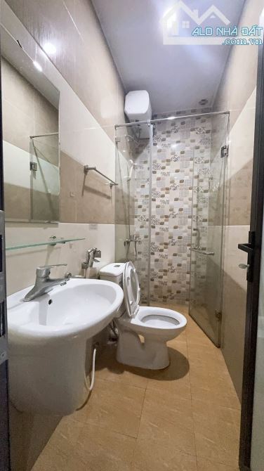 Sốt bán, Nhà đẹp ngõ 63 Trần Quốc Vượng, full nội thất gần oto, 45m2 sổ. Giá 10.5 tỷ - 12