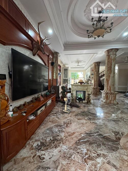 🏰 Biệt Thự 316m² Đằng Hải Hải An – 3 Tầng – Sân Vườn Rộng – Nội Thất Xịn 💰 Giá: 17.8 tỷ - 13