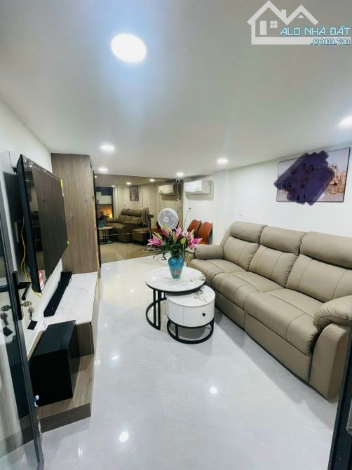 Bán nhà mặt tiền đường Phan Văn Trị Q5 dt(3 x 14m) giá 16 tỷ - 14