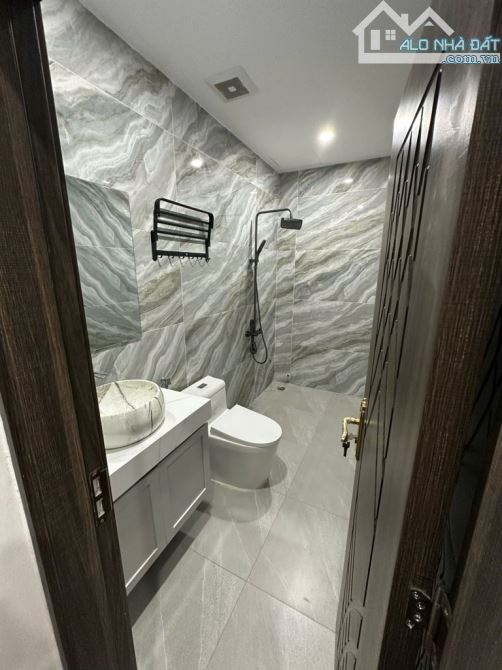 SIÊU PHẨM NGUYỄN VĂN CỪ - 6 TẦNG THANG MÁY , GARA Ô TÔ - DT 74 M2 - GIÁ 18,5 TỶ - 14