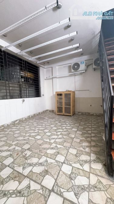 Sốt bán, Nhà đẹp ngõ 63 Trần Quốc Vượng, full nội thất gần oto, 45m2 sổ. Giá 10.5 tỷ - 18