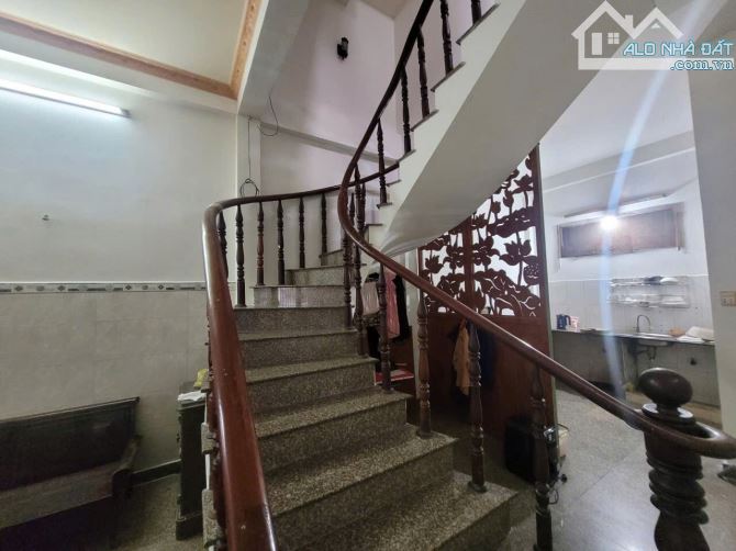 LINH XUÂN NHÀ 3 TẦNG ĐƯỜNG Ô TÔ 8 M DT 65 M2 GIÁ 4,5 TỶ - 2