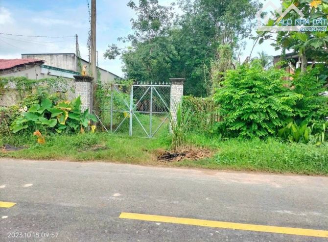 Cần bán đất mặt tiền đường nhựa An Nhơn Tây xã An Nhơn Tây DT 1034m2 thổ cư 200m2 - 2