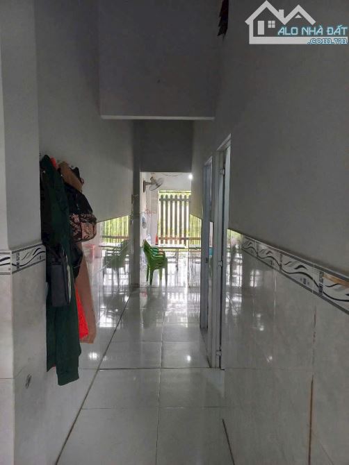 Chủ kẹt tiền cần bán gấp căn nhà xã Phú Đông 2 mặt tiền đường bê tông 5m - 2