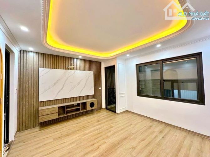 Bán nhà đường Trường Chinh, Thanh Xuân 6 tầng thang máy nhà đẹp full nội thất gần phố - 2