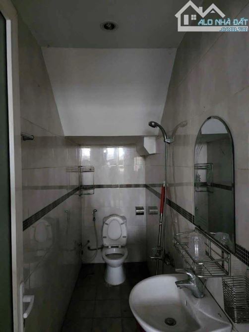 Biệt thự 3 tầng đường Mỹ Hòa 1 Trung Chánh Hóc Môn.Dt 232m2 10m ×23m dòng tiền 22 - 2