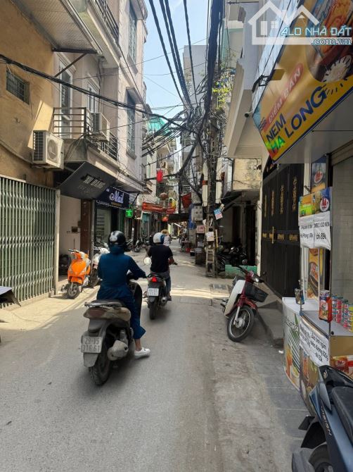 TRUNG TÂM ĐỐNG ĐA - 1 NHÀ RA PHỐ - 3 GÁC VÀO NHÀ, KINH DOANH   34M- 6T- 5.68 TỶ - 2