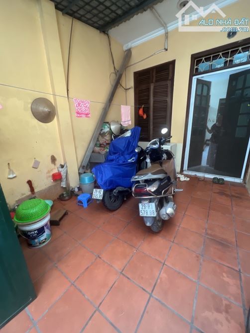 🤭 TIN ĐƯỢC KHÔNG - TẦM 16 TỶ - SỞ HỮU 80M2 CẦU GIẤY - Ô TÔ ĐỖ CỬA - 1 BƯỚC RA MẶT PHỐ 🤭 - 2