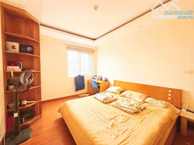 Bán căn hộ toà Cowe Tower 199 Hồ Tùng Mậu, 105m2, 3N,2WC giá 6,8 tỷ. Có thương lượng. - 2