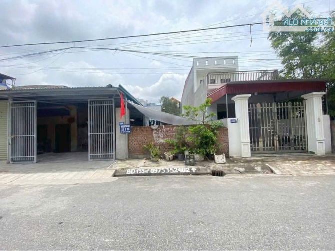 Bán 133m2 mặt đường Cựu Viên - Tuyến 2 Lê Duẩn giá hơn 3 tỷ, kinh doanh thoải mái. - 2