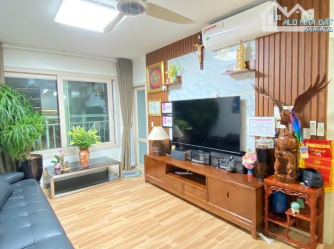 HIẾM- CHUNG CƯ QUỐC TẾ HIỆN ĐẠI CAO CẤP BOOYOUNG - MẶT PHỐ VŨ TRỌNG KHÁNH- MỖ LAO-HÀ ĐÔNG - 2