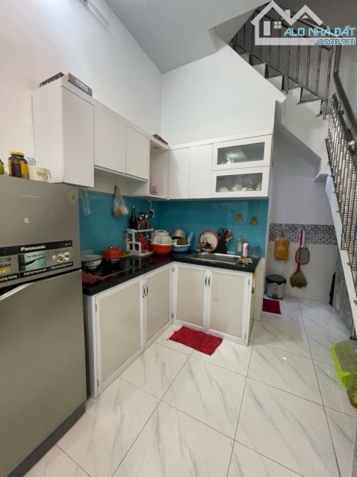 TÂN PHÚ - NHÀ 4 TẦNG BTCT - VUÔNG A4  Lý Tuệ  phường Tân Quý Tân Phú - 2