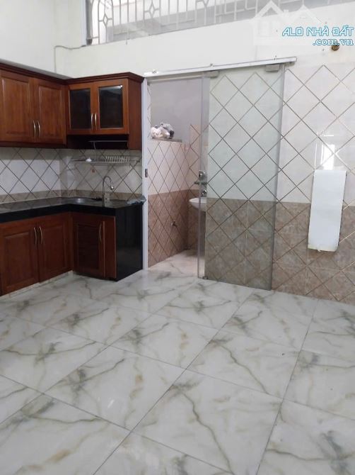 Nhả mặt tiền - 3 Tầng - khu Tên Lửa - 2