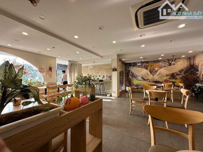 BÁN TÒA APARTMENT 7 TẦNG MẶT PHỐ NGHI TÀM, VIEW HỒ TÂY, DT 154M MT 8.1M KD 125TR/THÁNG. - 2