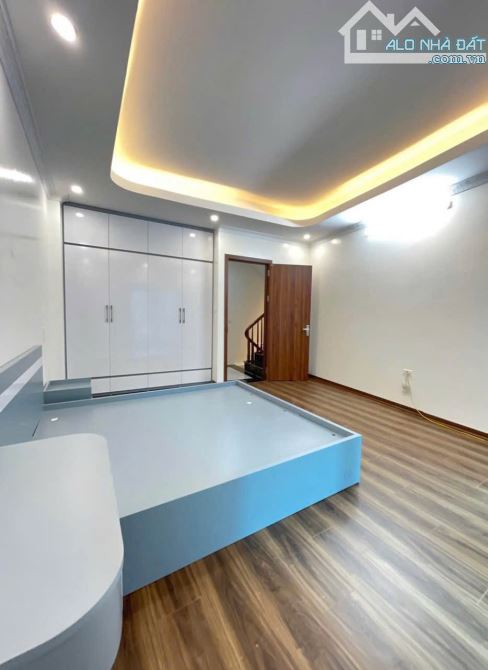 Nhà Cầu Diễn ngõ ô tô thông - thang máy - sổ vuông - 2