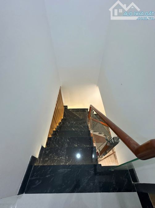 4,45tỷ P5Q8 3,4 x 9 nhà mới 1 lầu ở liền 2pn ,2wc căn góc ko lô giới - 2