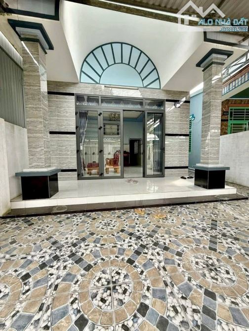 Bán nhà đẹp, kiên cố. Nở hậu, nhánh ĐX112, Tân An, Tp TDM cũ, gần KDL Đại Nam - 2