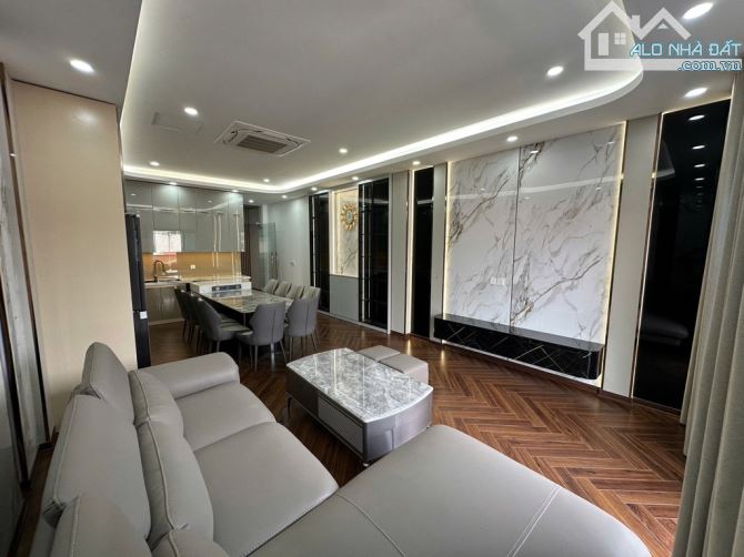 SIÊU PHẨM NGUYỄN VĂN CỪ - 6 TẦNG THANG MÁY , GARA Ô TÔ - DT 74 M2 - GIÁ 18,5 TỶ - 2