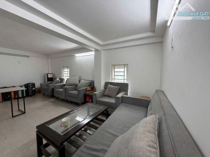 Bán biệt thự 4 tầng 9x15, đường 11, phường Trường Thọ giá rẻ - 2