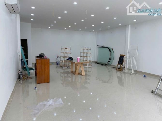Bán nhà mặt tiền phan bội châu đang cho thuê 10/tháng,trung tâm tp huế. - 2