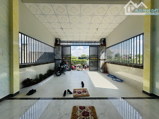 Bán nhà gần chợ đình, 3PN mới xây, đường ô-tô cách Lục viên 100m - 2