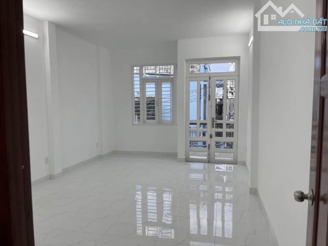 BÁN NHÀ 1 LẦU MỚI 4X14M2  HẺM 4M KHUÔN VIỆT CÁCH MT ĐƯỜNG 10M  GIÁ CHỈ 4.9 TỶ - 2