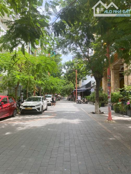 NHÀ 4 TẦNG 9 PHÒNG ĐANG CHO THUÊ SPA - PHỐ ĐI BỘ AN THƯỢNG 3 - 2